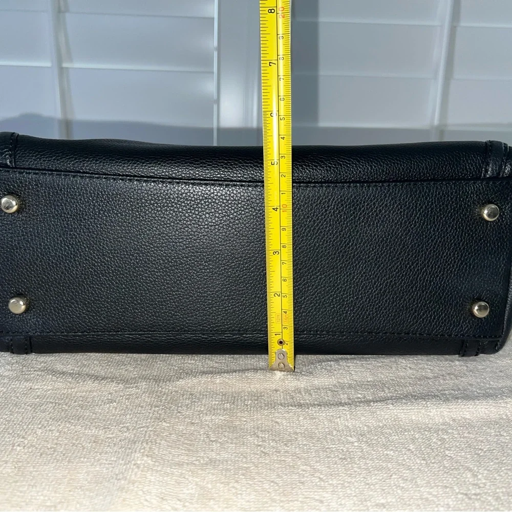 Coach Edie Turnlock Shoulder Bag - C1684-36855 - Picture 4 of 16